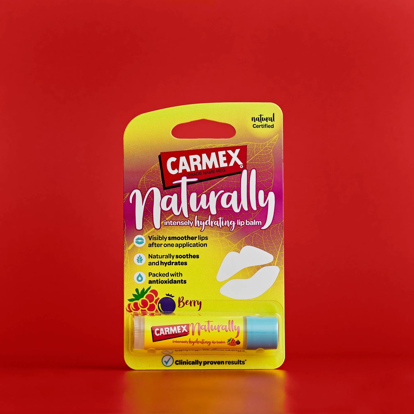 Carmex Naturally Click Stick lip balm - Berry